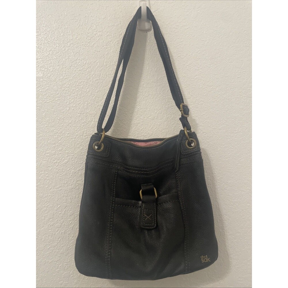 The Sak Black Pebbles Leather Crossbody Handbag Shoulder Bag Zip Top Pockets
